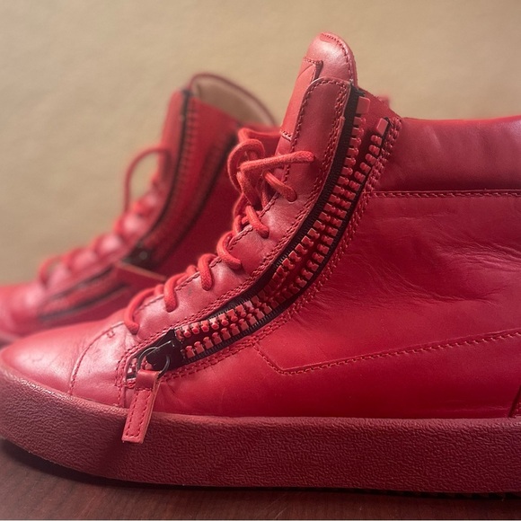 Giuseppe Zanotti Red High-Top Sneakers with Side Zippers - Picture 5 of 12